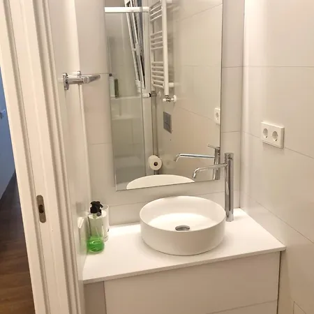 Cozy Bedroom With A Private Bathroom In A Shared House Gasthof *